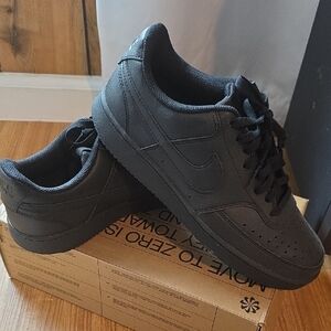 Nike Black Sneakers for Everyday Comfort